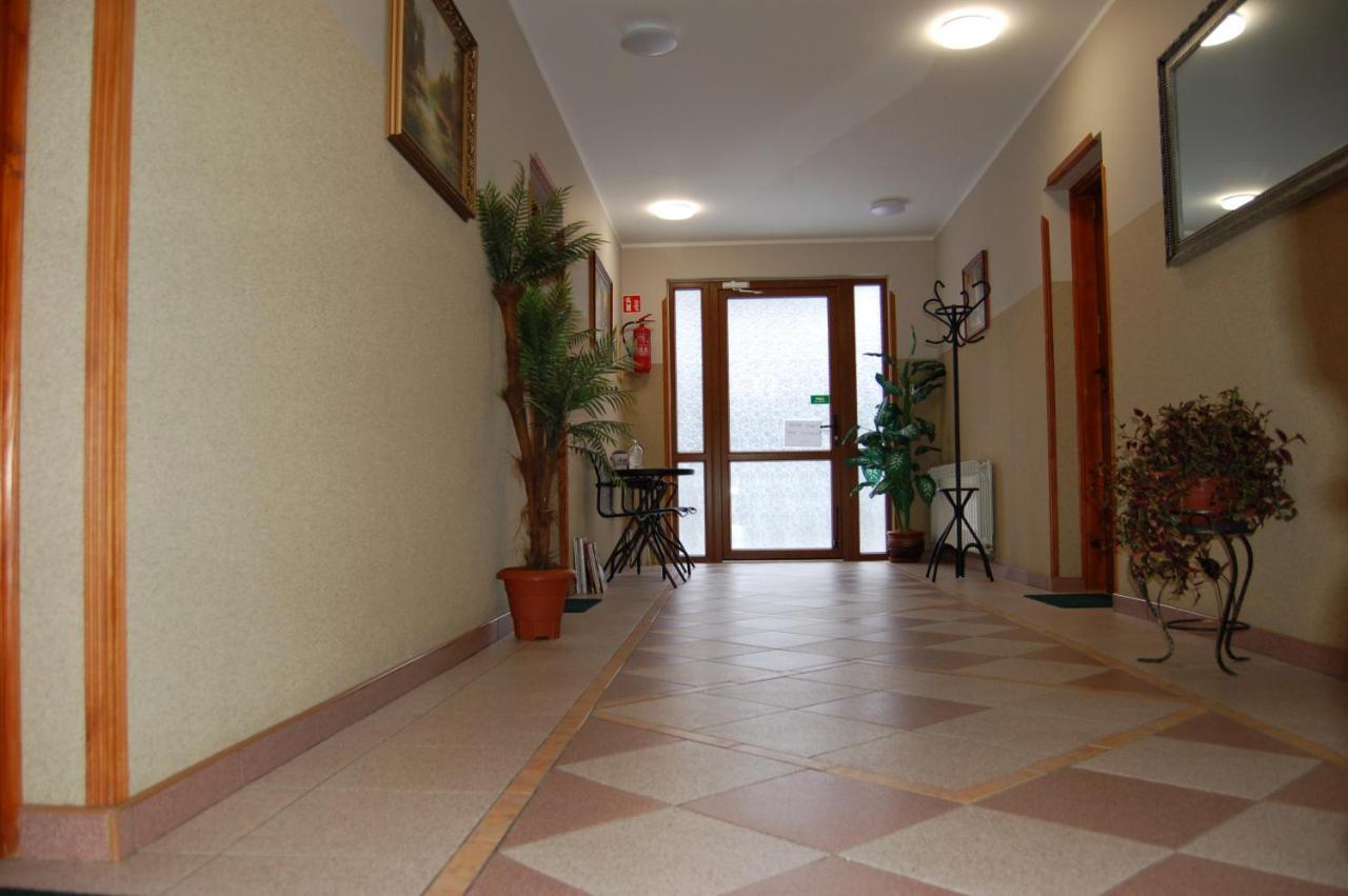 Lesne Zacisze Hotel Weremien Екстериор снимка