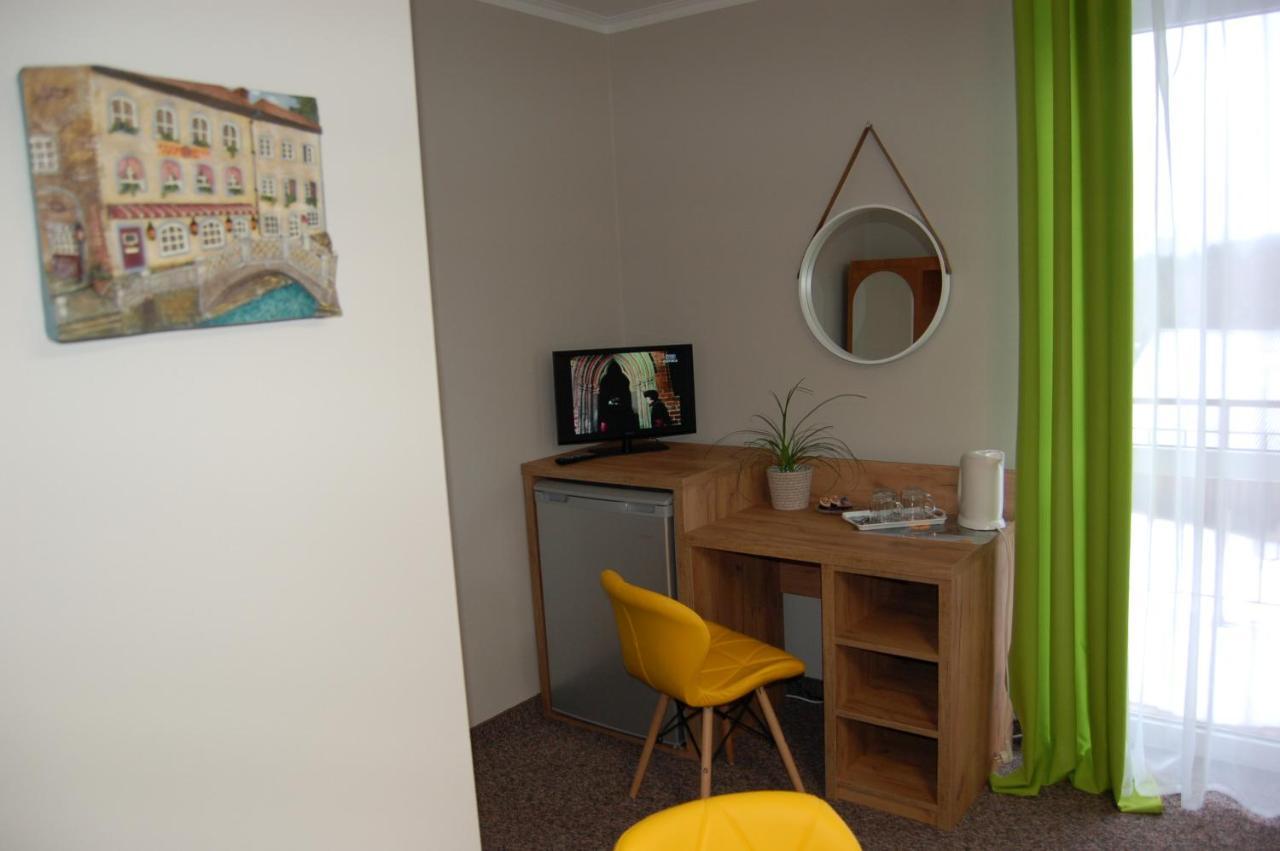 Lesne Zacisze Hotel Weremien Екстериор снимка